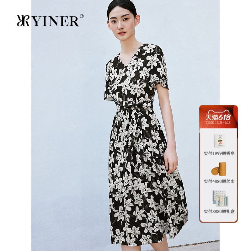 YINER音儿专选女装夏季温柔弹力斜纹绸优雅百合花印花连衣裙
