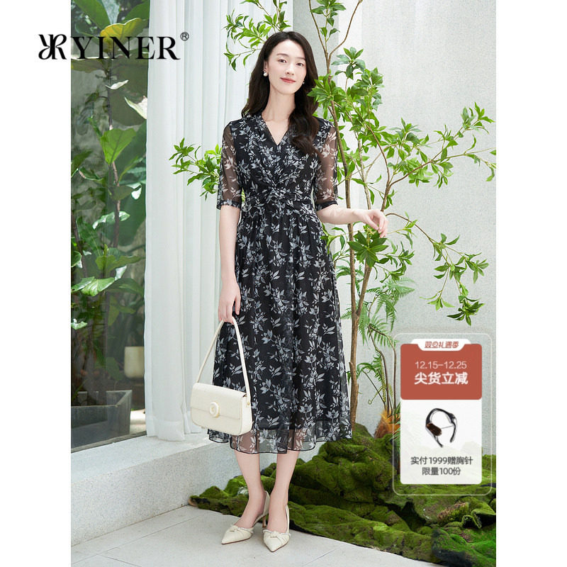YINER音儿专选女装秋季法式艺术印花网纱五分袖V领收腰连衣裙