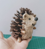 松果刺猬幼儿园儿童手工diy材料包成品环创树枝摆件吊饰自然手工