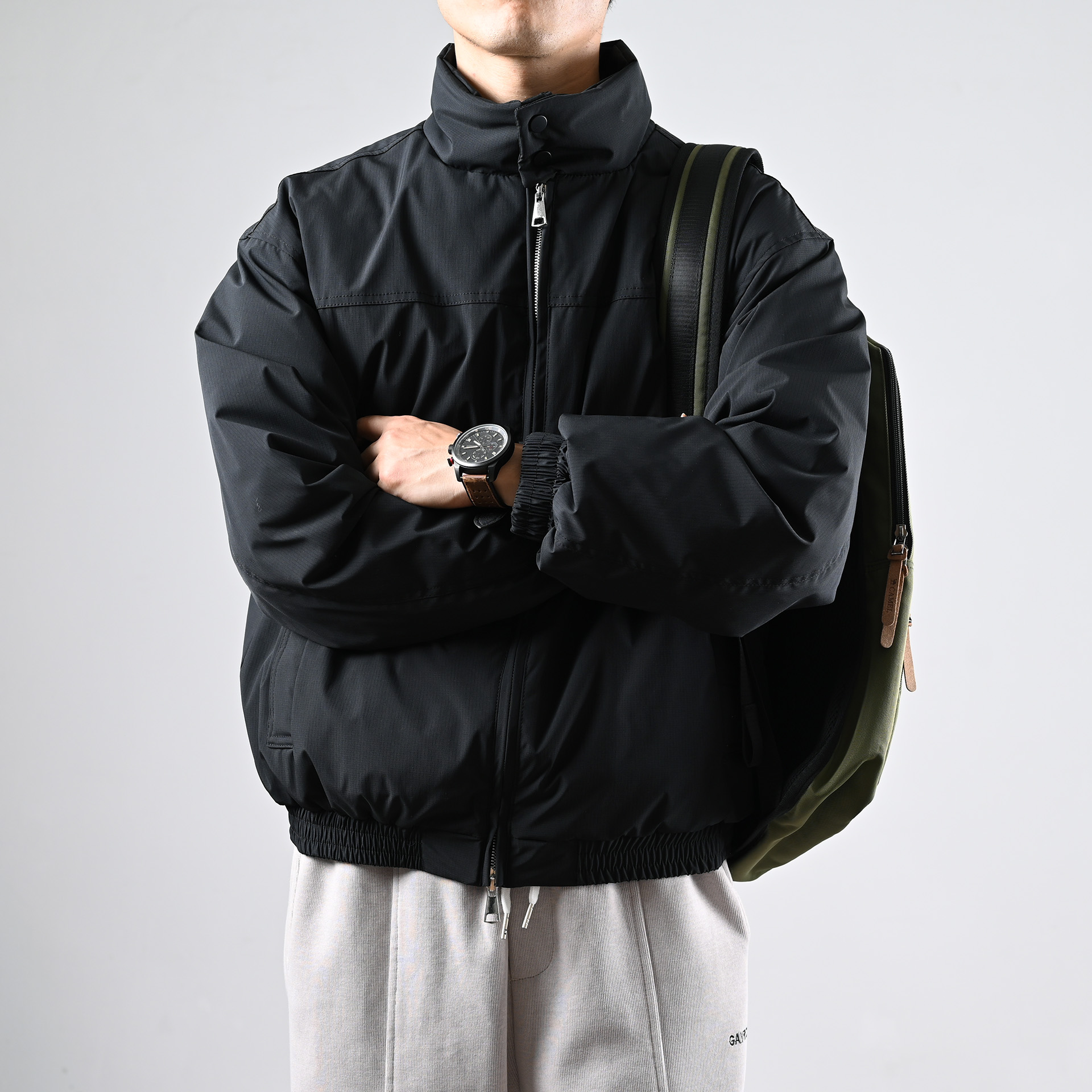 2025年冬季羽绒服男纯色宽