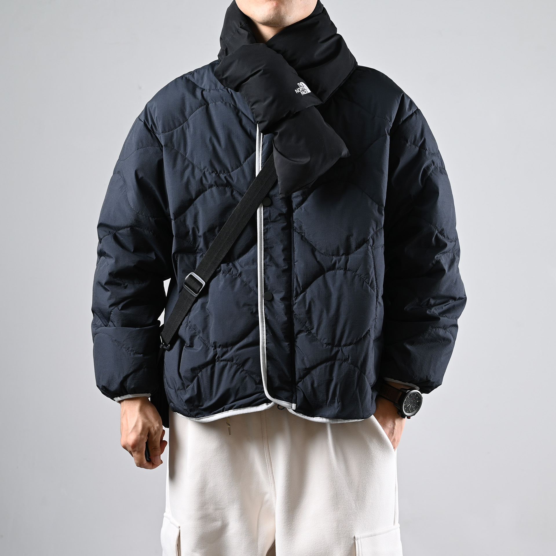 日系无领短款羽绒服男女款轻薄菱格绗缝简约情侣宽松鸭绒外套