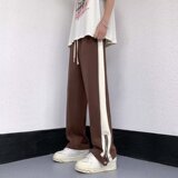 咖啡色