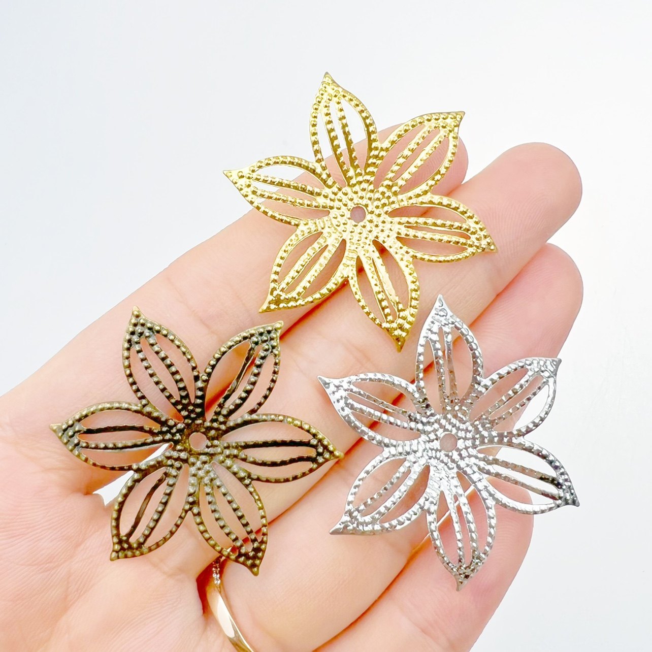 diy饰品配件36mm六叶花镂空花珠托剧组发饰造型饰品材料古装头饰