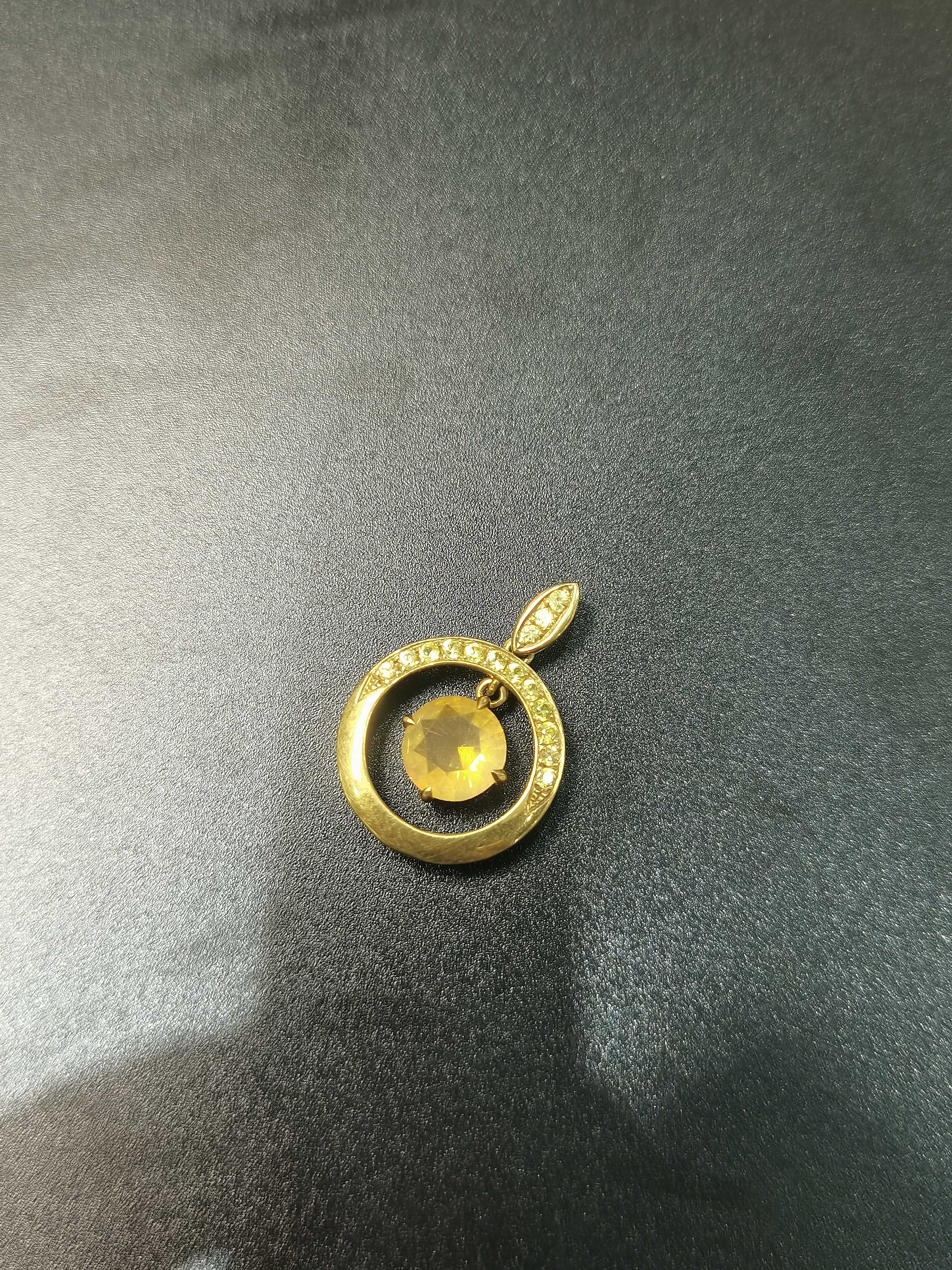 天然欧珀配黄蓝宝吊坠18k金镶颈饰