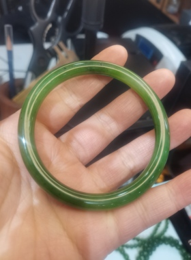 和田碧玉手镯女款冰糯种玉镯子果绿色玉镯子玉石送妈妈礼物60圈口