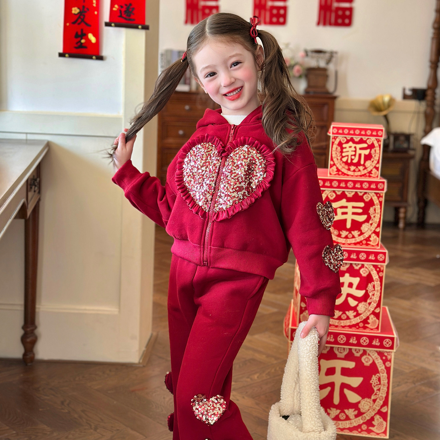 栀了成长记童装女童红色可爱亮片套装2025冬季儿童新年加绒两件套,童装/婴儿装/亲子装,套装,淘宝优惠券,粉丝福利购,淘宝优惠卷