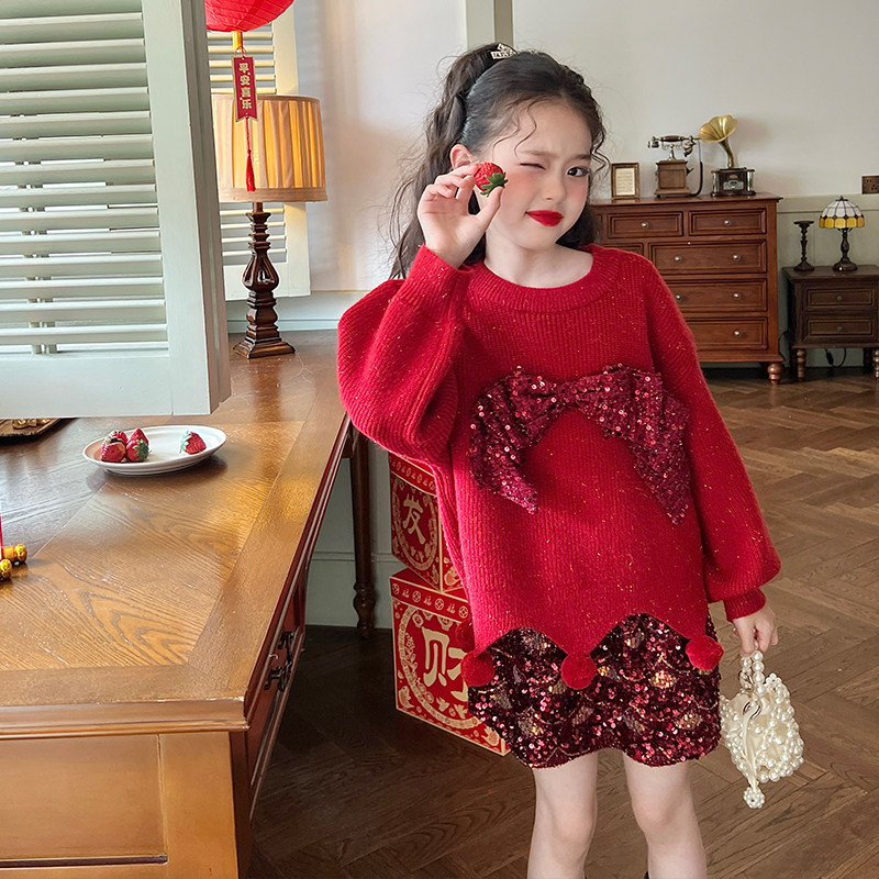 栀了成长记女童红色毛衣