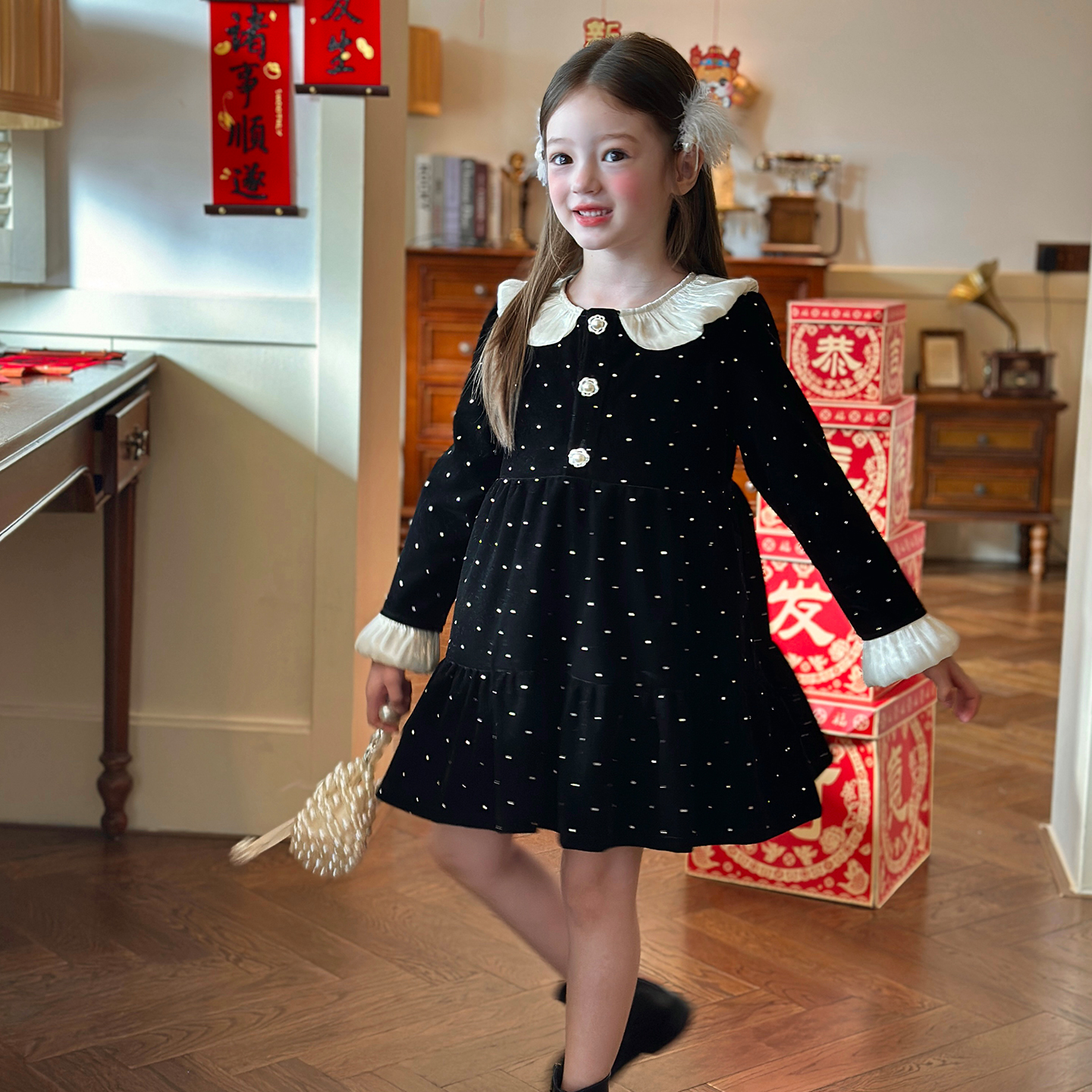 栀了成长记女童加绒连衣裙