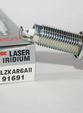 NGK双铱金火花塞DILZKAR6A11适用英菲尼迪ESQ新天籁奇骏楼兰91961