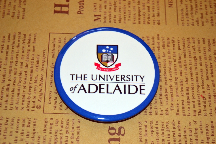 文化周边 世界名校 阿德莱德大学 徽章胸章胸针冰箱贴可定制贴纸