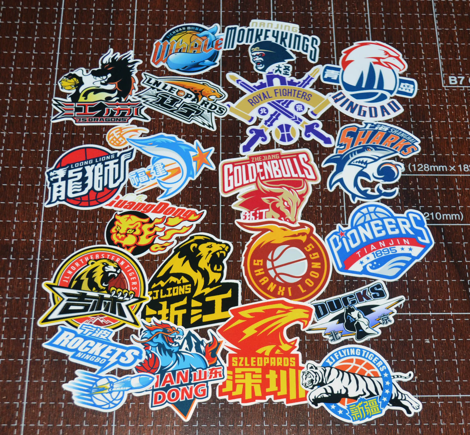 cba新赛季20支球队队标全套防水贴纸 箱包贴电脑贴桌贴可定制尺寸