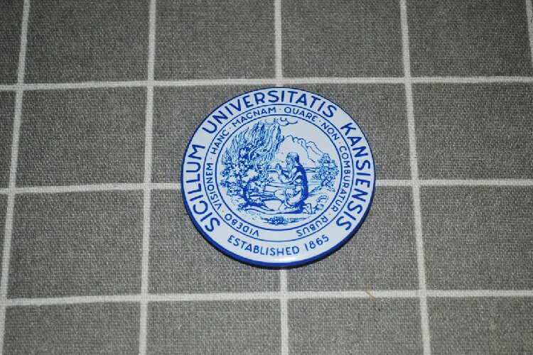 文化周边 世界名校校徽 堪萨斯大学 徽章胸章胸针冰箱贴 可定制