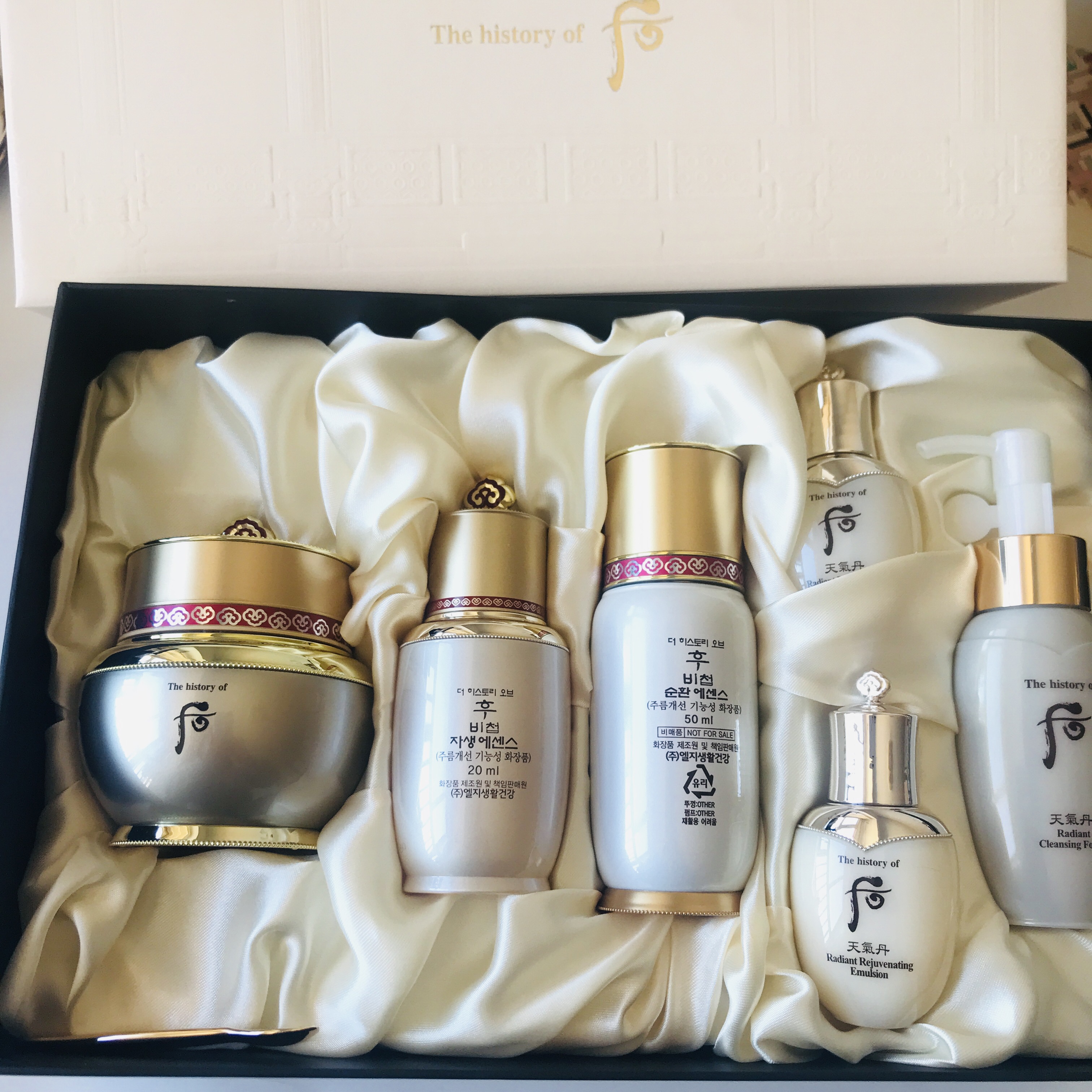 韩国新款后秘贴面霜 60毫升自生 顺滑精华天气丹水乳 抗皱 现货