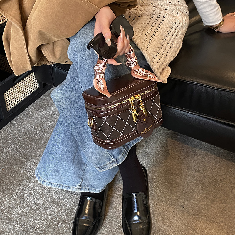 轻奢复古盒子包包女款菱格精致