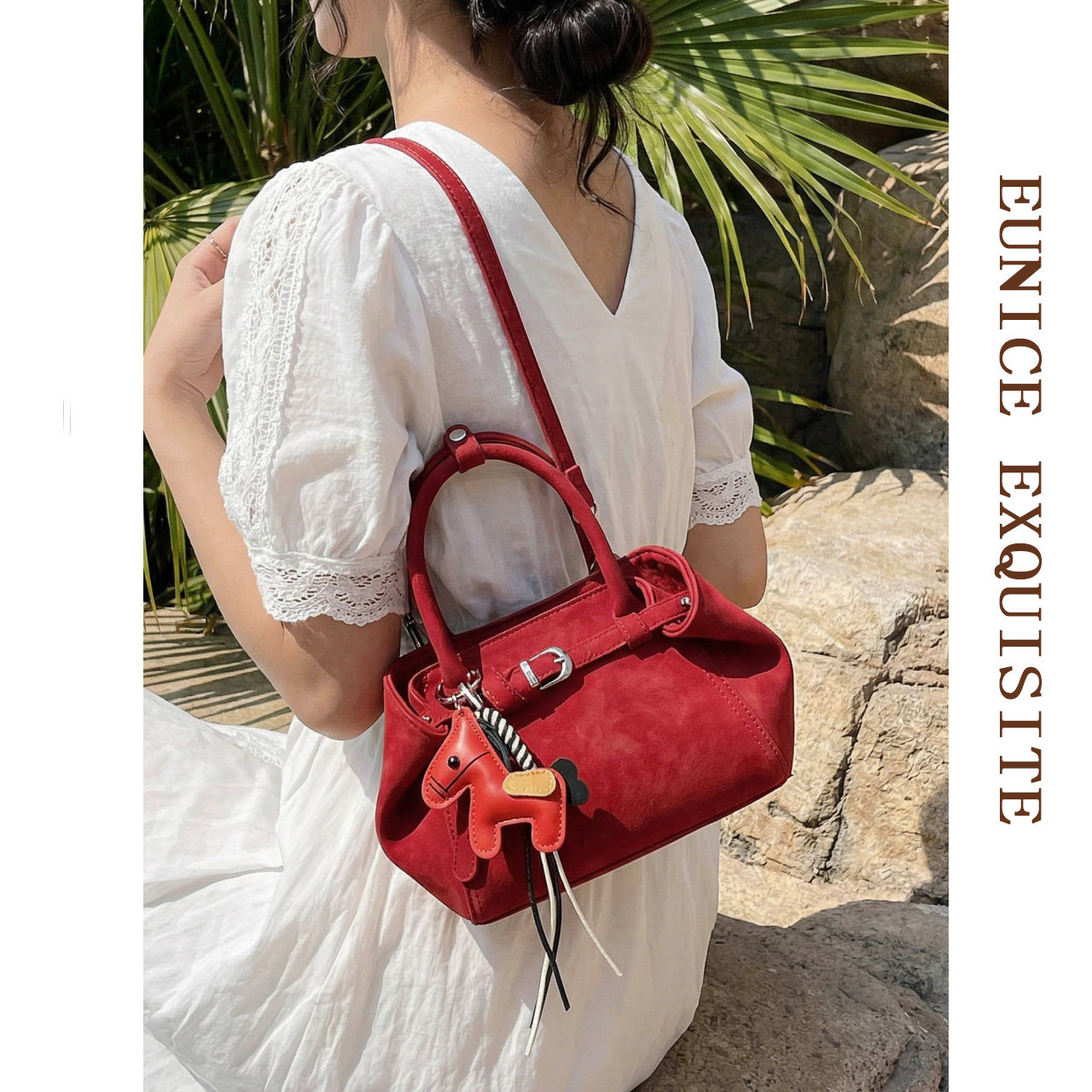 超火精致手提包包女款休闲百搭单肩斜挎包高级质感锁扣通勤托特包