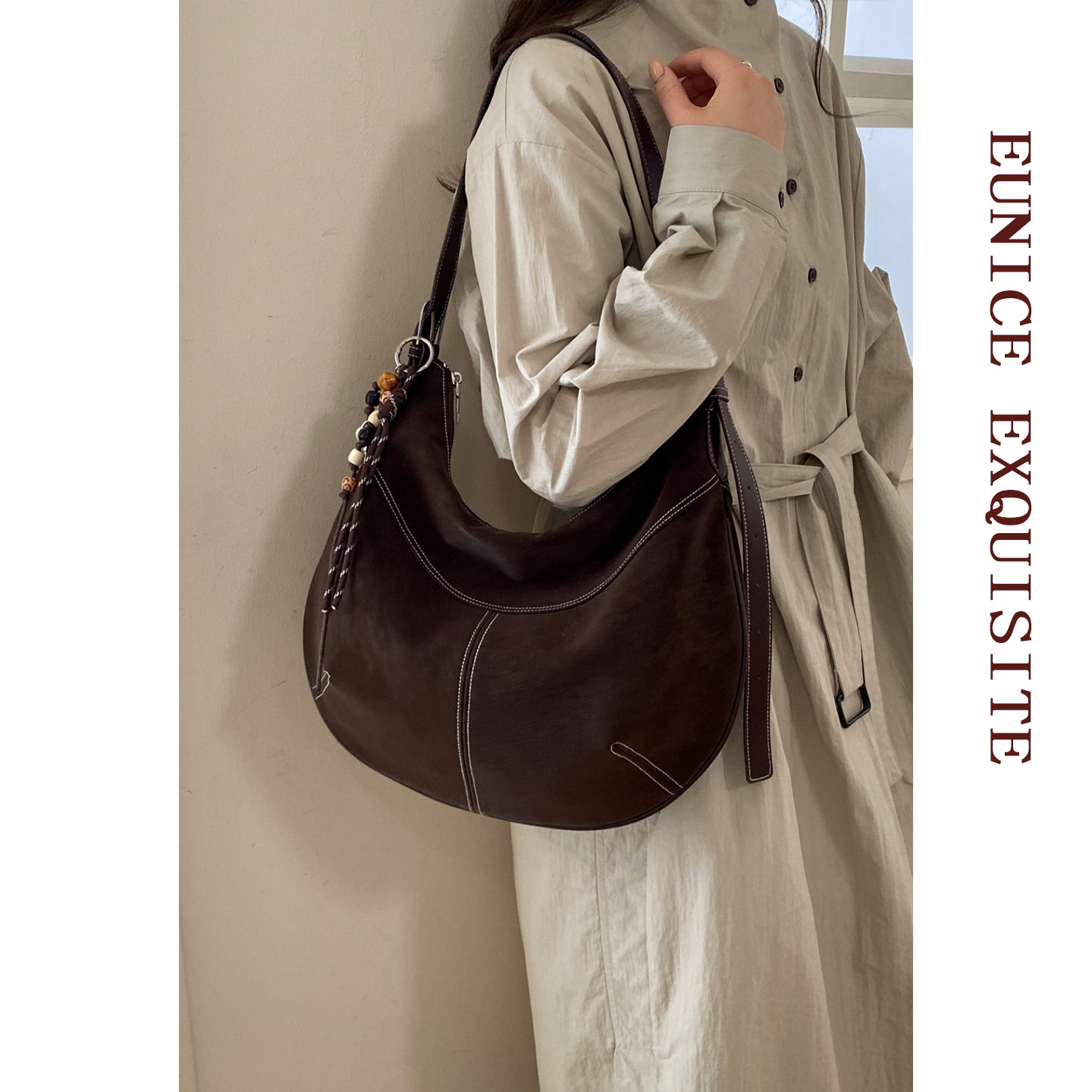 超火麂皮绒磨砂斜挎包包女款大容量单肩包手提包松弛感通勤月牙包,箱包皮具/热销女包/男包,通用款女包,淘宝优惠券,粉丝福利购,淘宝优惠卷