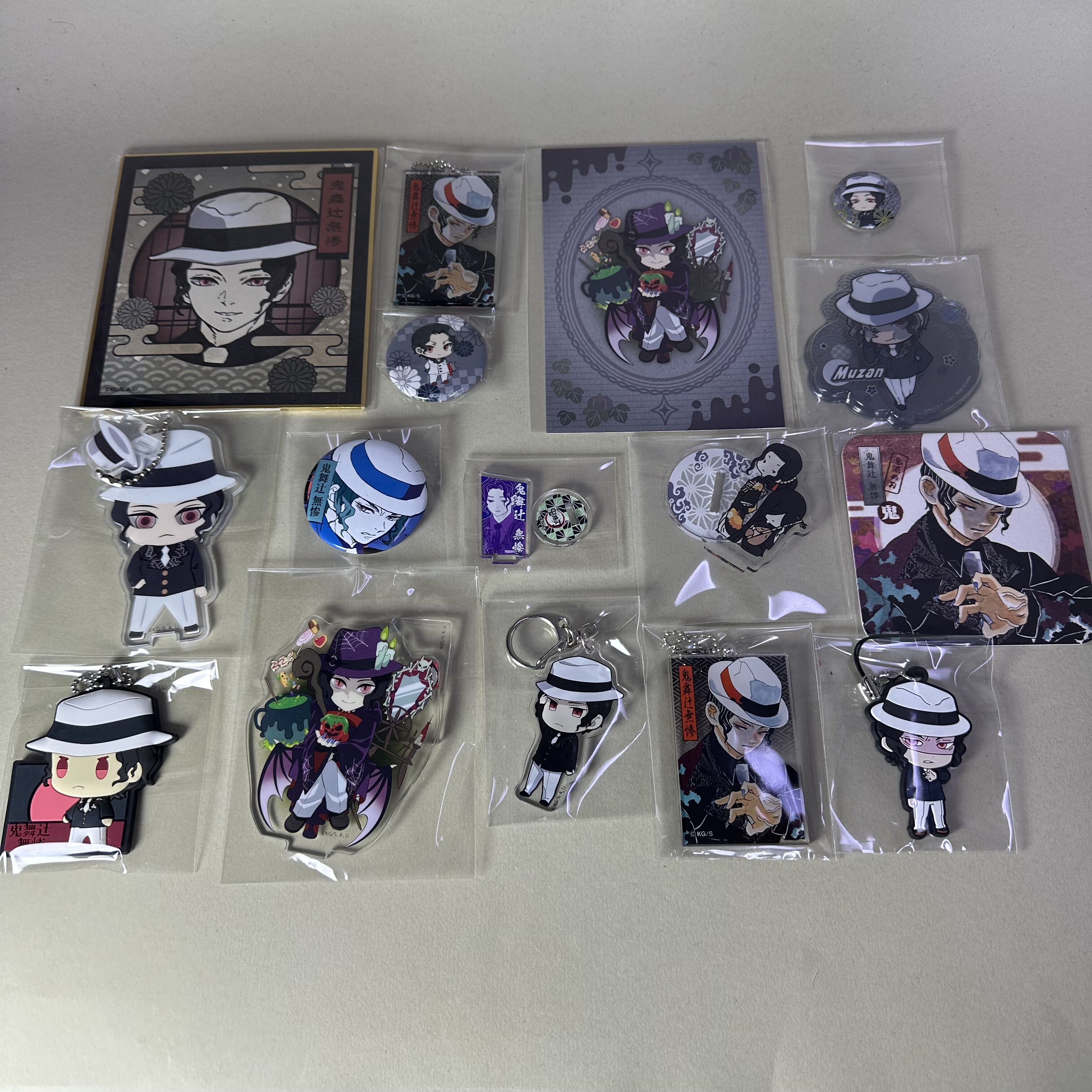 【鬼灭之刃】正版日谷动漫周边中古吧唧鬼舞辻无惨立牌个人池新2