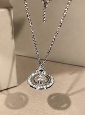 轻奢小众土星透明立体锁骨星球吊坠配饰项链个性百搭毛衣链潮