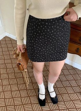 3th Morning 搭配好帮手 温柔风碎花A字毛呢半身短裙ZY3779
