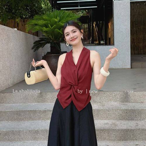 LS纯色时尚度假风修身挂脖小衫
