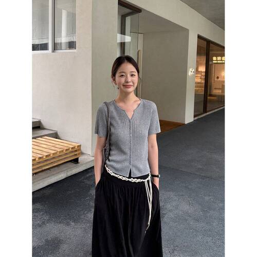 TG自带夏日凉感简约纯色小领坑