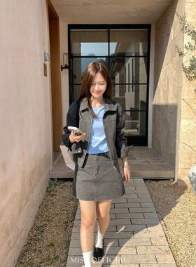 26年早春！【MISS密思家】复古拉链休闲洗水牛仔短外套女装W69021