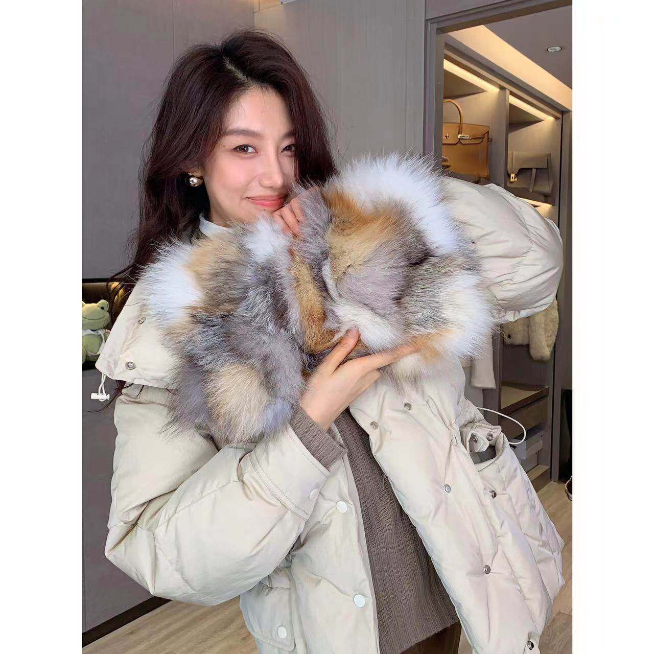 纤依百秀 【龙】小众真毛狐狸毛绒绒包包 2025