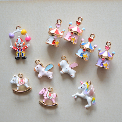 HJ49 马戏团飞马独角兽房子小丑高品质精致小挂件吊坠饰品配件1个