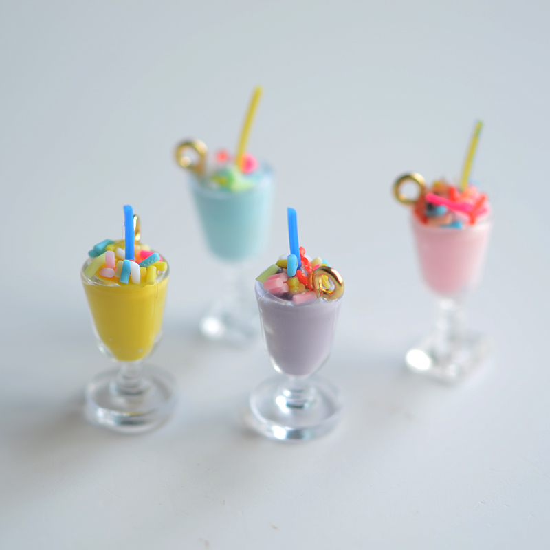SW29 奶油冰淇淋杯 卡哇伊逼真立体食玩吊坠DIY手工材料配件 1个