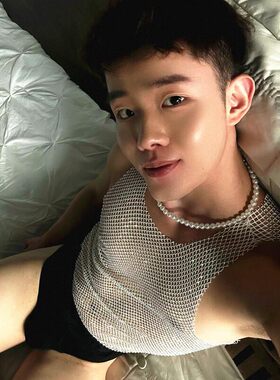 青年男神水钻网眼背心