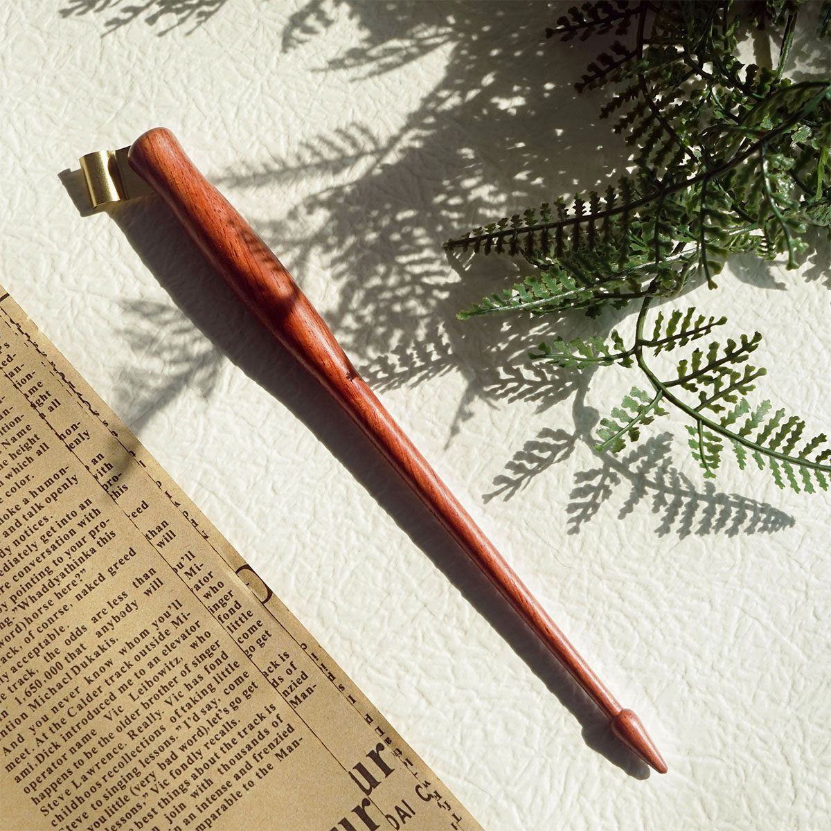 尾坠款英文书法斜杆结衣