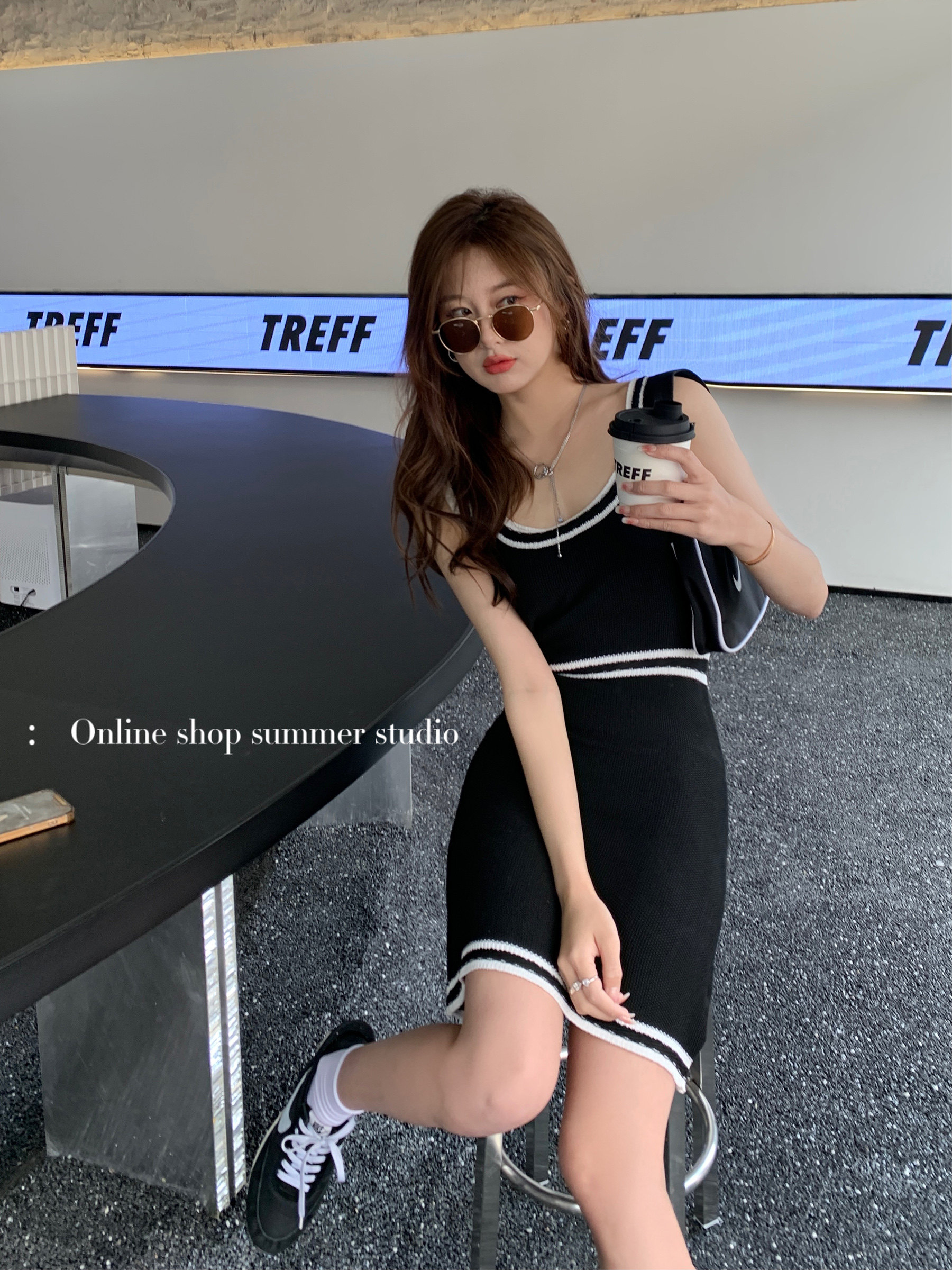 (50% off clearance) Summer home contrast color slim strap dress female high waist black sleeveless vest bag hip skirt