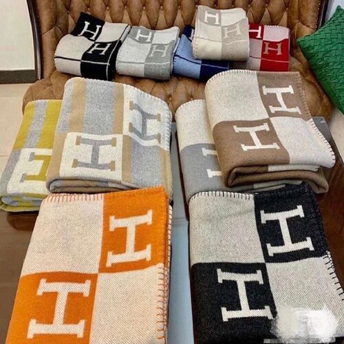 好平99.9%高版本H字母羊绒毛毯