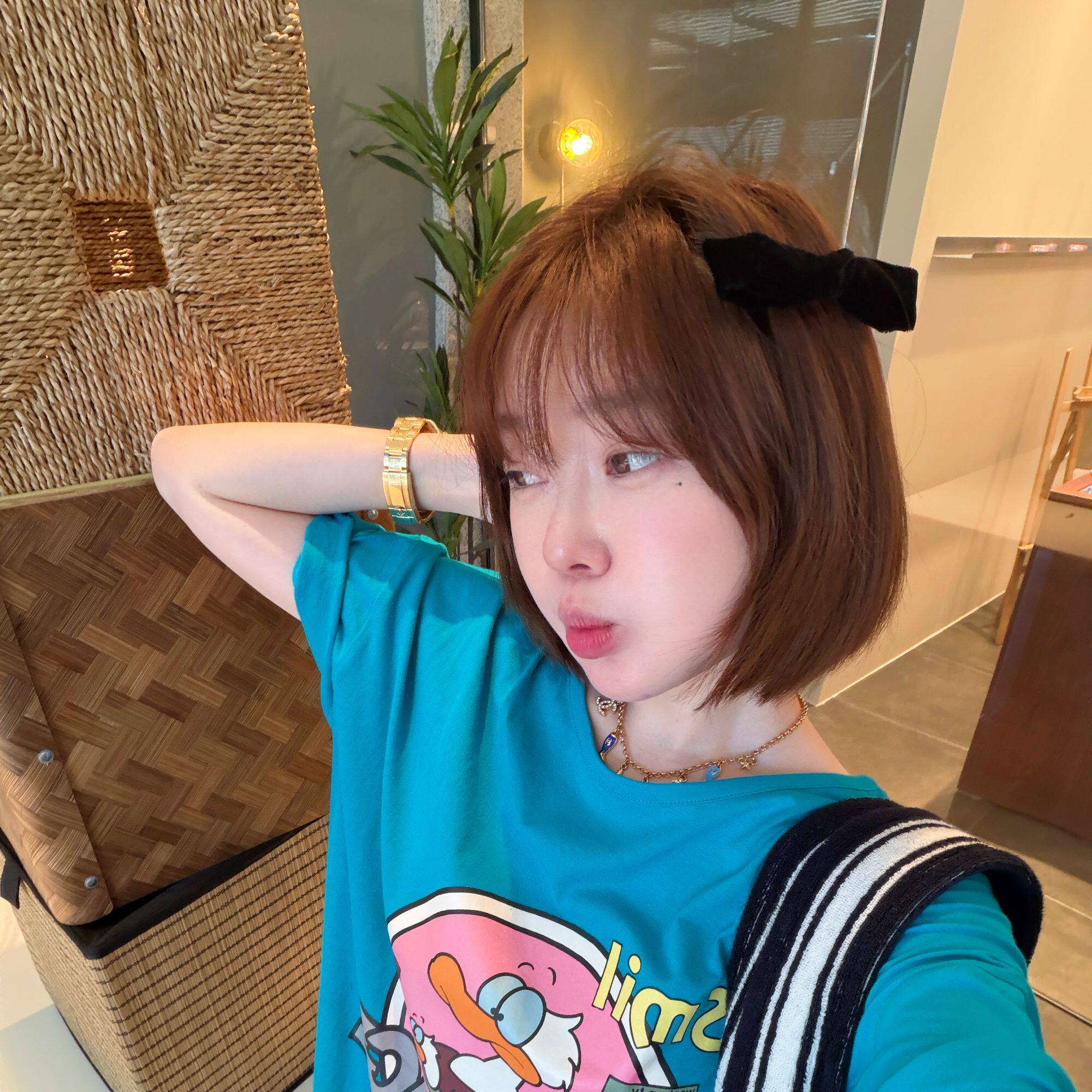 【BORAKOO】韩国 黑色丝绒款蝴蝶结发夹