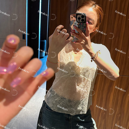 【BORAKOO】米杏色V领蕾丝花边背心
