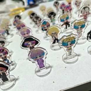 ONER木子洋岳明辉灵超亚克力百人图立牌钥匙扣片片