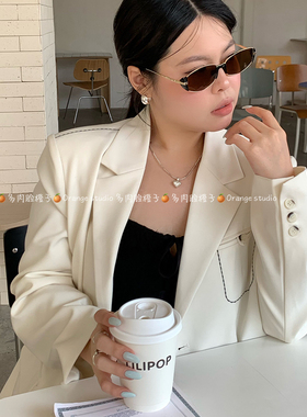 复古摩登小棕镜茶色窄框女款墨镜2025新款金属方圆脸显瘦太阳眼镜