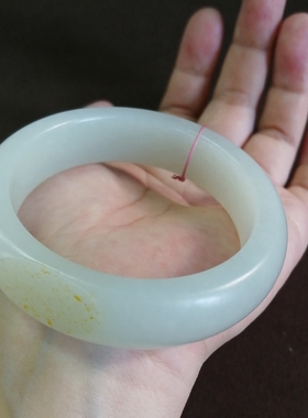 新疆洒金皮籽料手镯