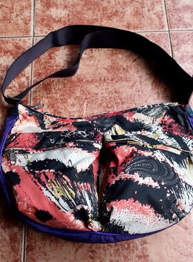 意大利FREEDOM FOR RC抽象涂鸦印花轻巧尼龙布拼接牛皮二用单肩包