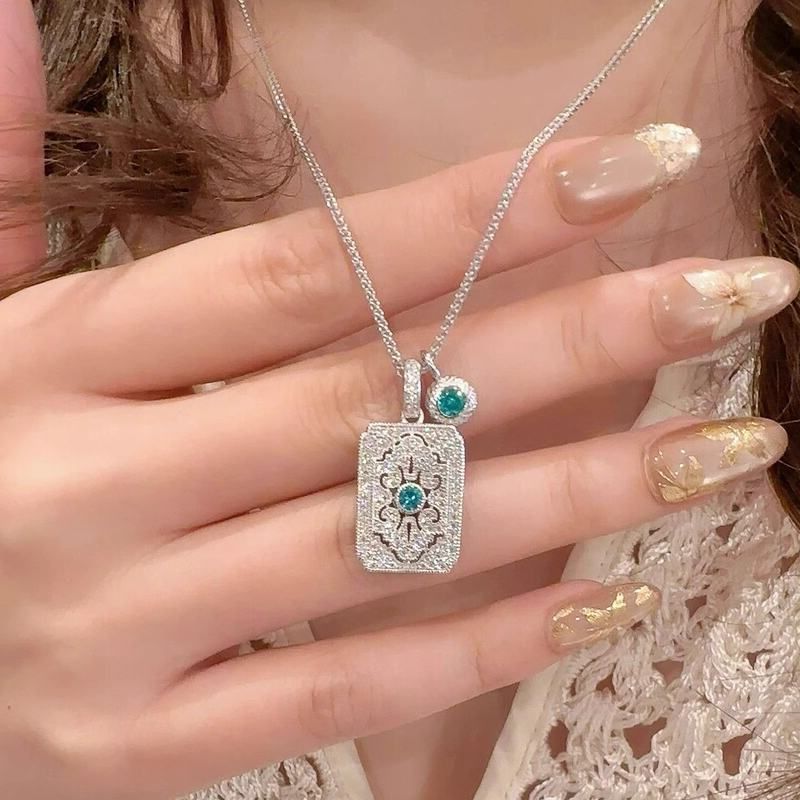 女轻奢项链钻锁骨气质小红书牌