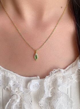 锆石气质潮锁骨鲁斯之女轻奢设计