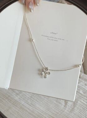 链网红轻奢时尚艾瑞雅花瓣锁骨设计幸运简约小众五花吊坠气质项链