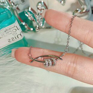 项链链新款女百搭轻奢小众礼物锁骨2023腰时尚情人节爆款小蛮