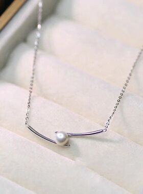 交叉高级感素链钢轻爆款珍珠项链