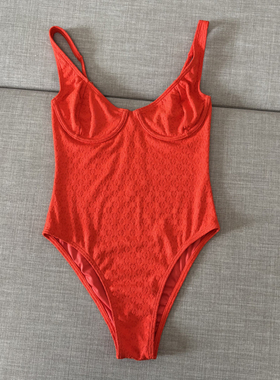 澳洲性感时尚连体泳衣女冲浪潜水红色钢圈聚拢显瘦海滩度假温泉