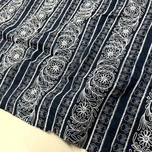 全棉面料 春夏汉服连衣裙 藏青色底白色竖版花卉精致刺绣提花布料