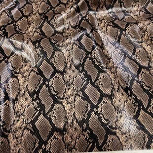 PU仿皮面料 春秋风衣夹克外套 彩色蟒蛇纹印花光泽感皮质时装布料