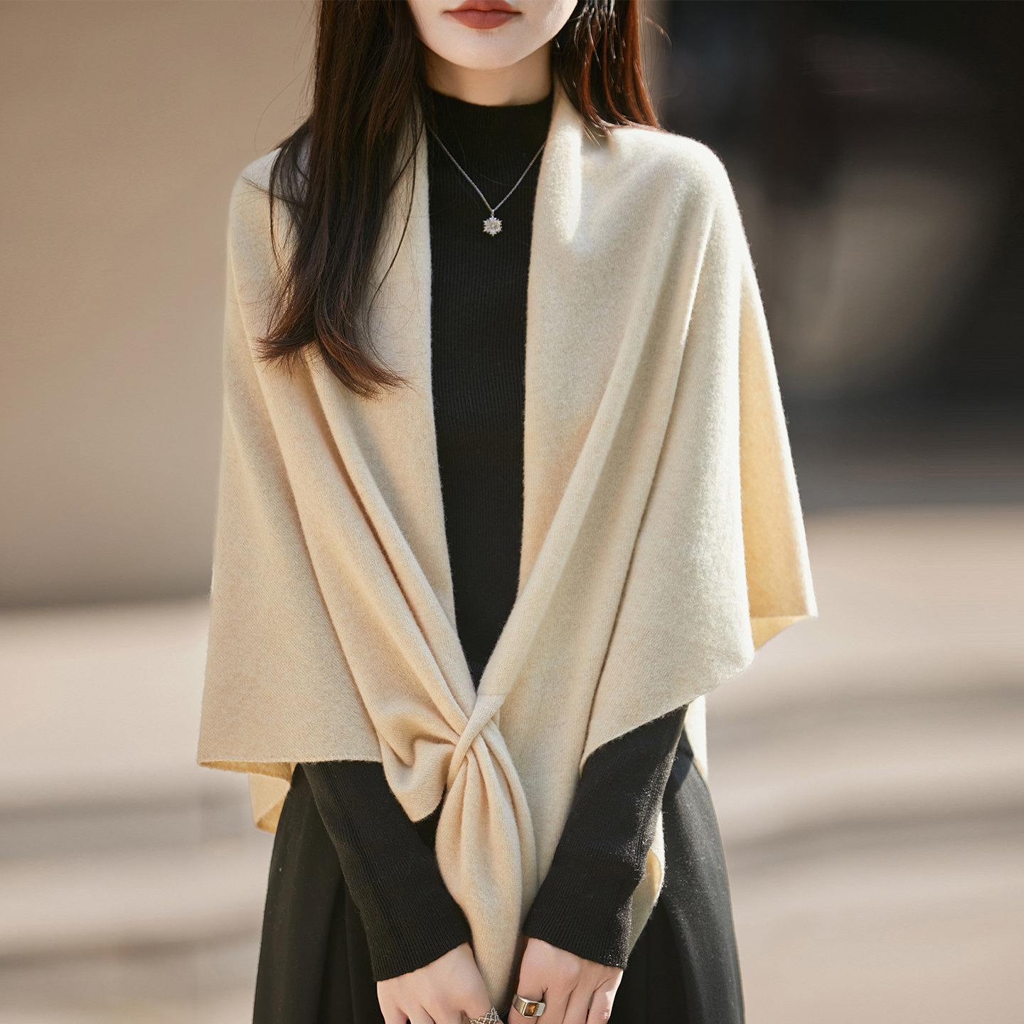 2025秋冬新款100%纯羊毛针织穿孔披肩女多功能围巾护颈椎大三角巾,服饰配件/皮带/帽子/围巾,围巾/丝巾/披肩,淘宝优惠券,粉丝福利购,淘宝优惠卷