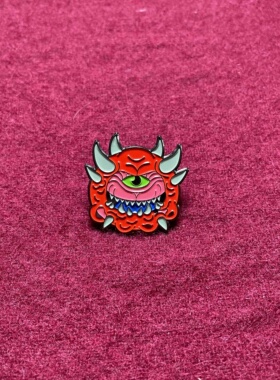 潮流动漫金属徽章胸针