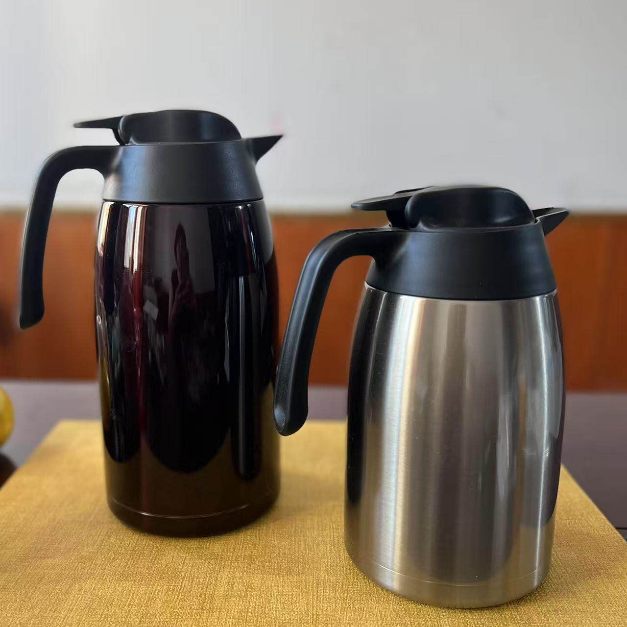 正品THERMOS/膳魔师真空不锈钢保温壶家用暖水瓶办公室桌面热水壶